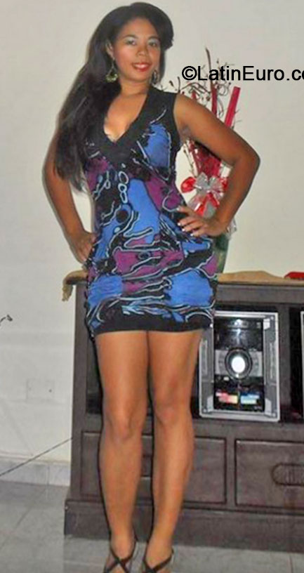Date this fun Dominican Republic girl Sencion from Santo Domingo DO19940