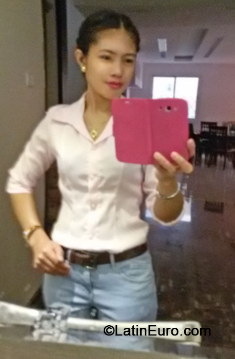 Date this sultry Saudi Arabia girl Aiza from Riyadh PH691