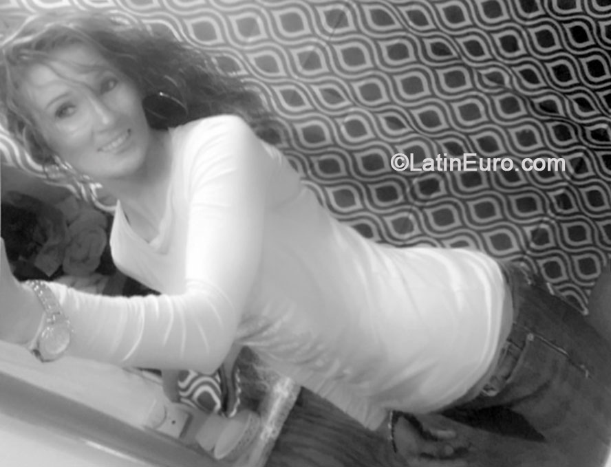 Date this tall United States girl Msash291 from New Iberia US15397