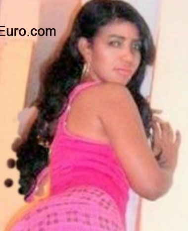 Date this sensual Dominican Republic girl Do-9898 from Santiago DO20041