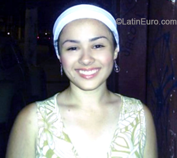 Date this hard body Brazil girl Danielle from Rio De Janeiro BR9019