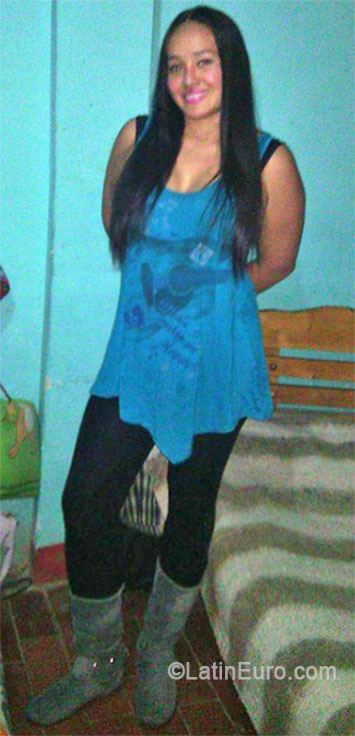 Date this nice looking Colombia girl Nury from Bogota CO16202