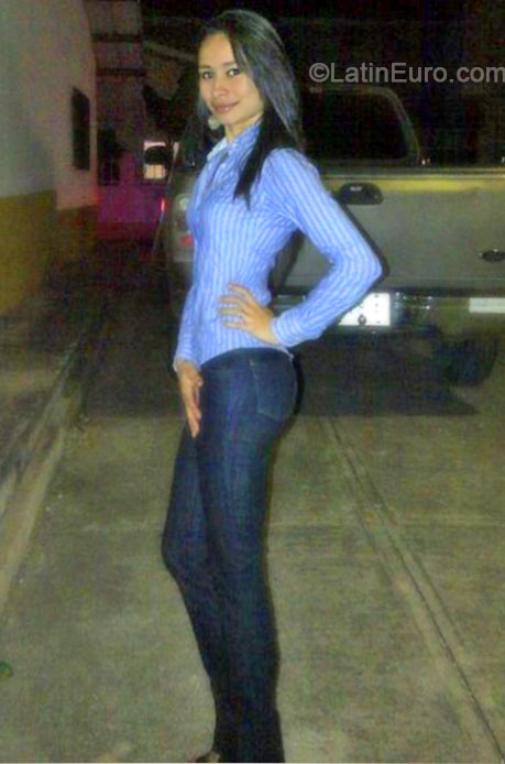 Date this attractive Honduras girl Griselda Miguel from Copan HN1211