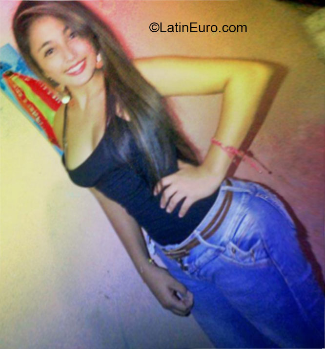 Date this voluptuous Colombia girl Tatiana from Bogota CO16337