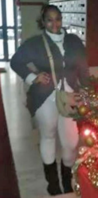 Date this pretty Italy girl Edlin from Roma IT233