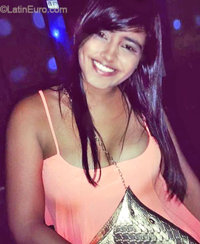 Date this nice looking Colombia girl Yoha from Cartagena CO16367