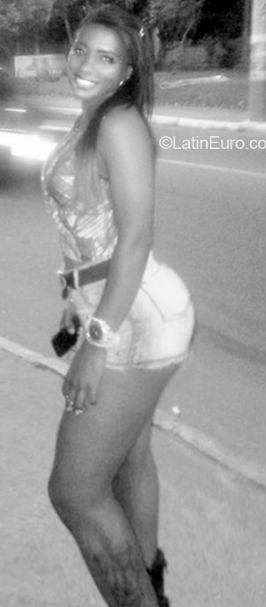 Date this stunning Brazil girl Aline paula from Rio De Janeiro BR9349