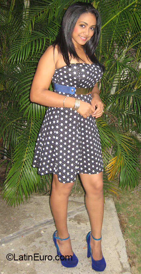 Date this voluptuous Dominican Republic girl Adad patricia d from Santiago DO20157