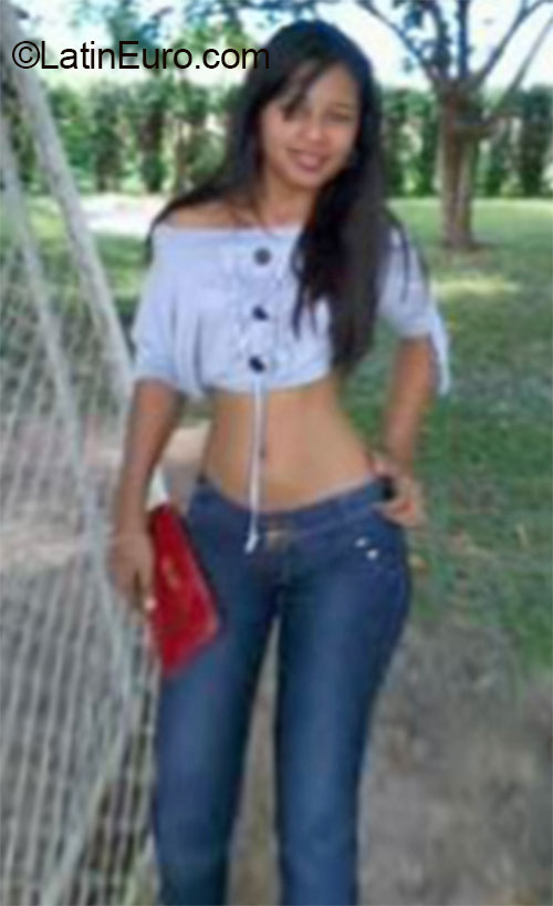 Date this georgeous Colombia girl Luz from Bogota CO18635