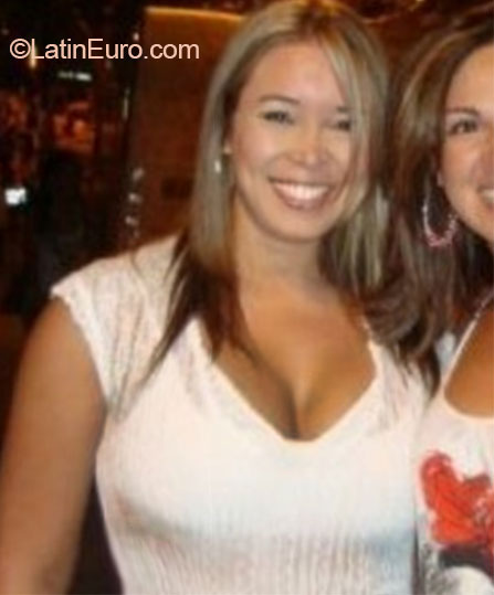 Date this sultry Colombia girl Liz from Medellin CO16452