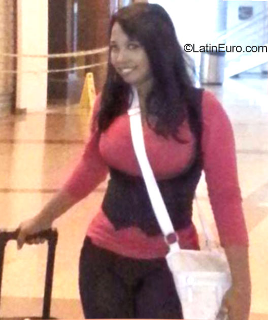 Date this young Dominican Republic girl Rose from Santo Domingo DO32997