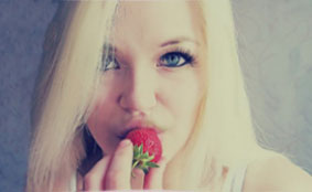 Date this charming Ukraine girl Bib from Kherson UA55