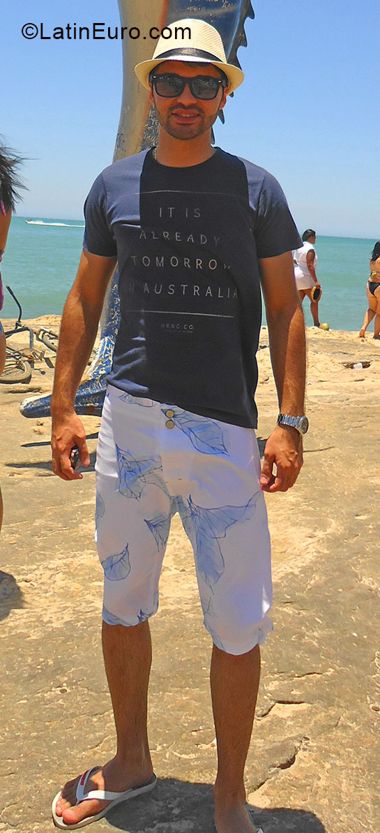 Date this pretty Brazil man Lucas from Belo Horizonte BR9119