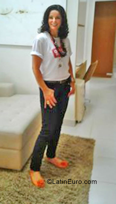 Date this fun Brazil girl Adriana from Volta Redonda BR9131