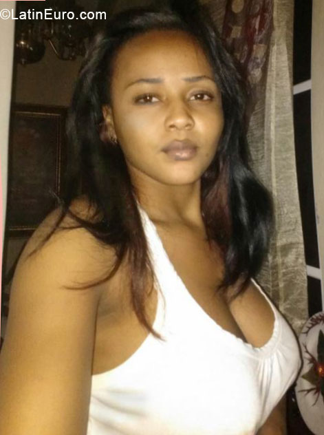 Date this beautiful Dominican Republic girl Martina from Santo Domingo DO20654