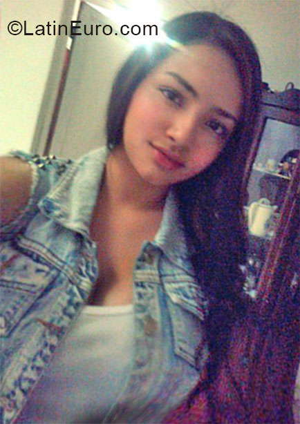 Date this happy Colombia girl Eliza from Medellin CO16584