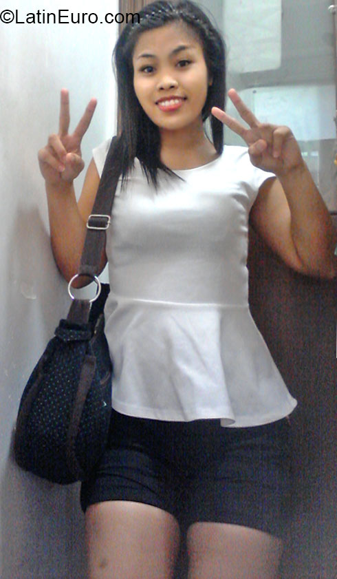 Date this georgeous Hong Kong girl Jenelyn from Hong Kong HK12