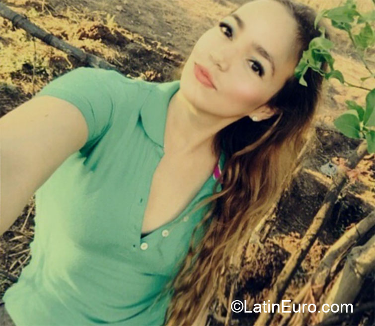 Date this sensual Mexico girl Michelle from Alamos MX1358