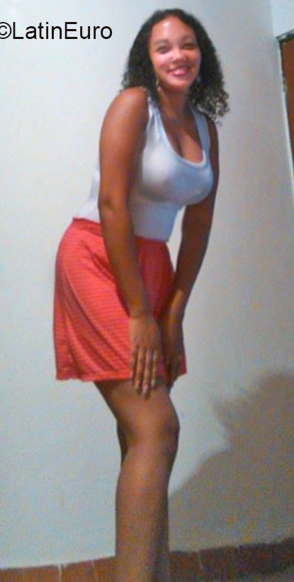 Date this athletic Colombia girl Karen from Cali CO16609