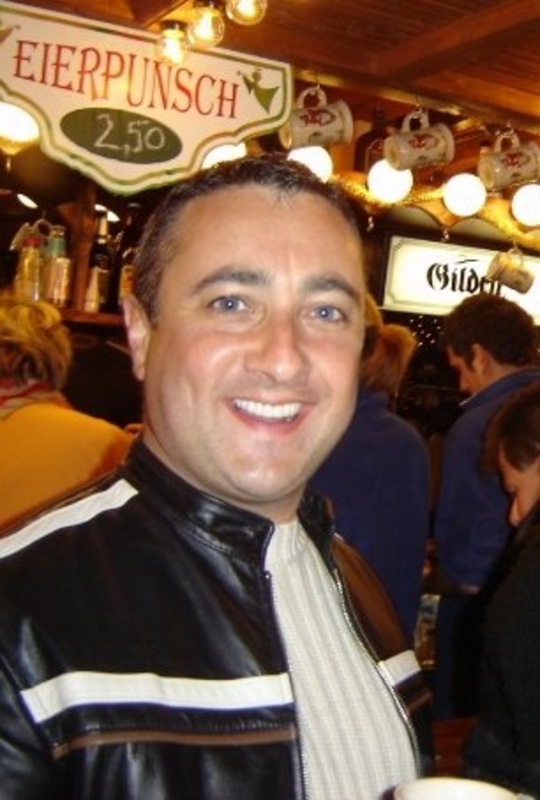 Date this athletic United States man Honestyandlove from Los Angeles US15723