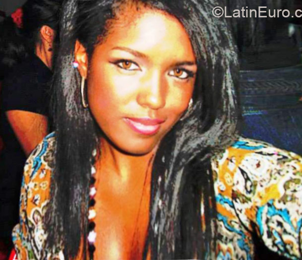 Date this young Colombia girl Angelirt from cali CO16683