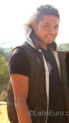 Date this funny Colombia man Darwin from Bogota CO16725