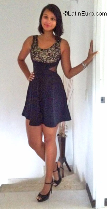 Date this passionate Colombia girl Luisa from Pereira CO16729