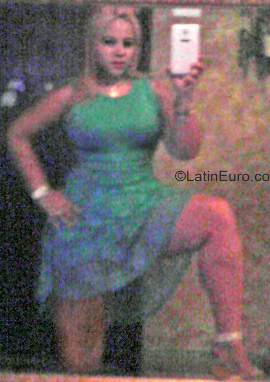 Date this foxy Panama girl Shara from Panama City PA536