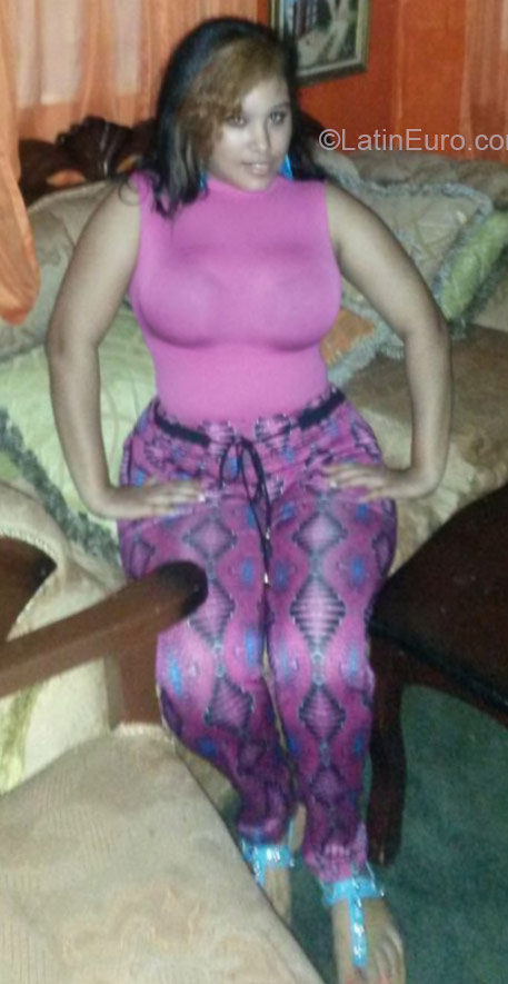 Date this young Dominican Republic girl Elizabeth from Santiago DO21138