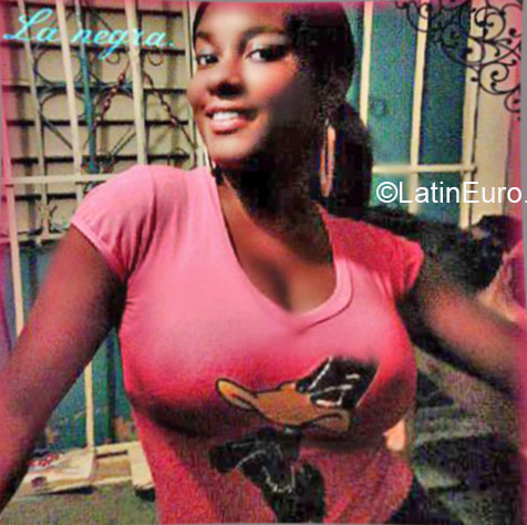 Date this sensual Dominican Republic girl Wanda from San Pedro De Macoris DO21210