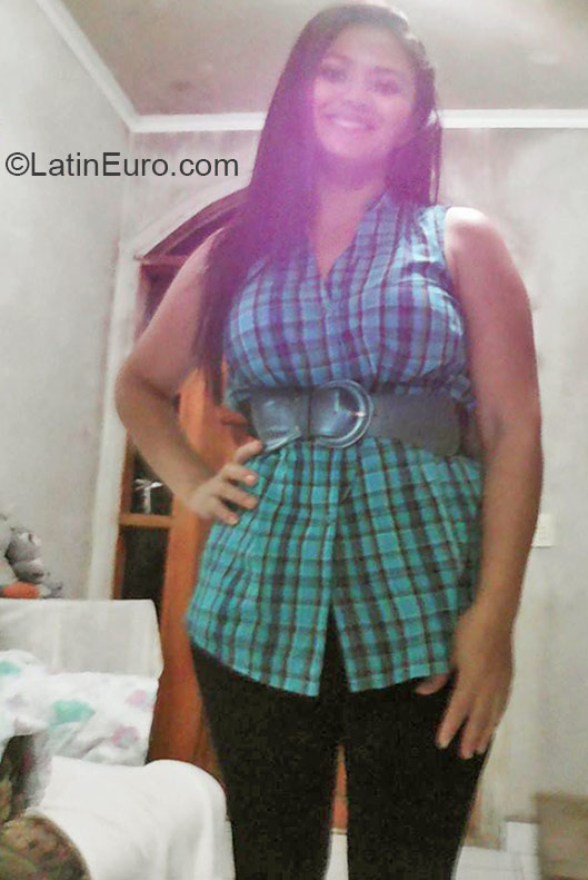 Date this gorgeous Honduras girl Karen from Puerto Cortes HN1437