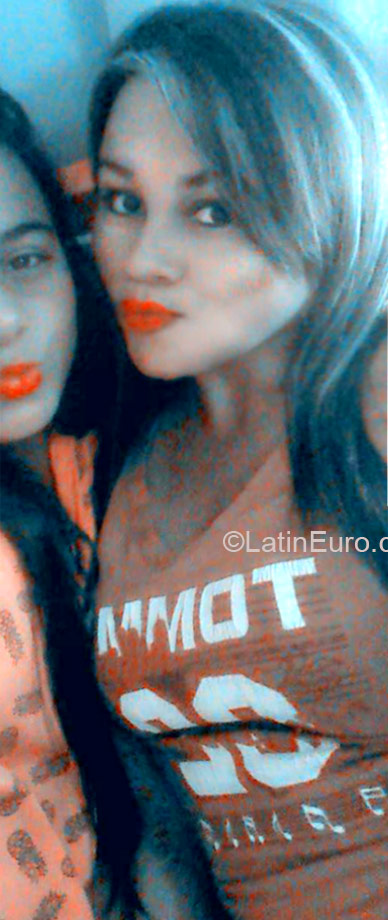 Date this tall Colombia girl Ginna from Bucaramanga CO16904