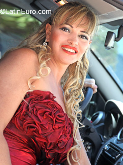 Date this lovely Brazil girl Silvia from Presidente Prudente BR9209