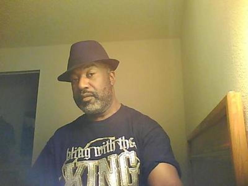 Date this attractive United States man Quentin from Columbia US15871