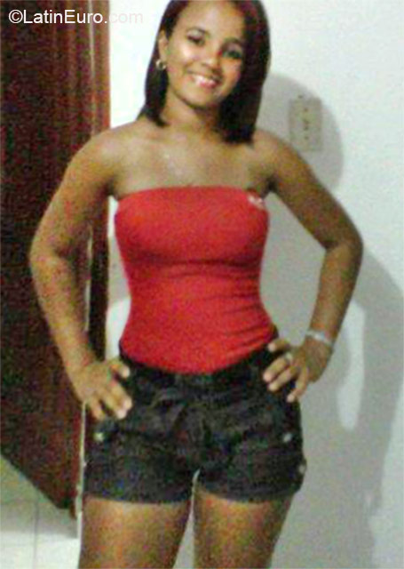 Date this charming Dominican Republic girl Yokasta from Santiago DO21382