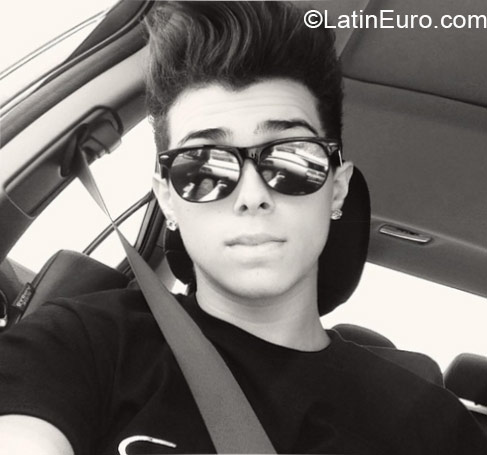 Date this sensual Colombia man Andres from Cali CO17052