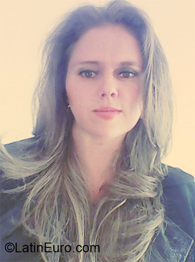 Date this hot Colombia girl Alejita from Bogota CO17061