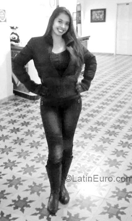 Date this good-looking Colombia girl Sindy from Medellin CO17062