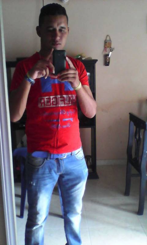 Date this exotic Colombia man Josue from Santa Marta CO17140