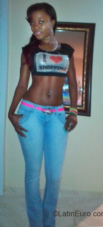 Date this foxy Dominican Republic girl Nelly from Santo Domingo DO22587