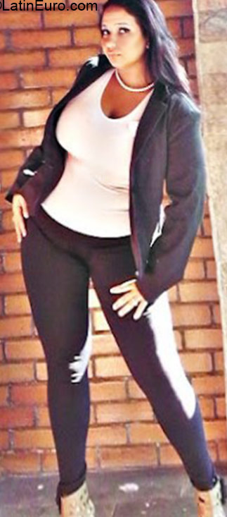 Date this lovely Brazil girl Camila from Rio De Janeiro BR9295