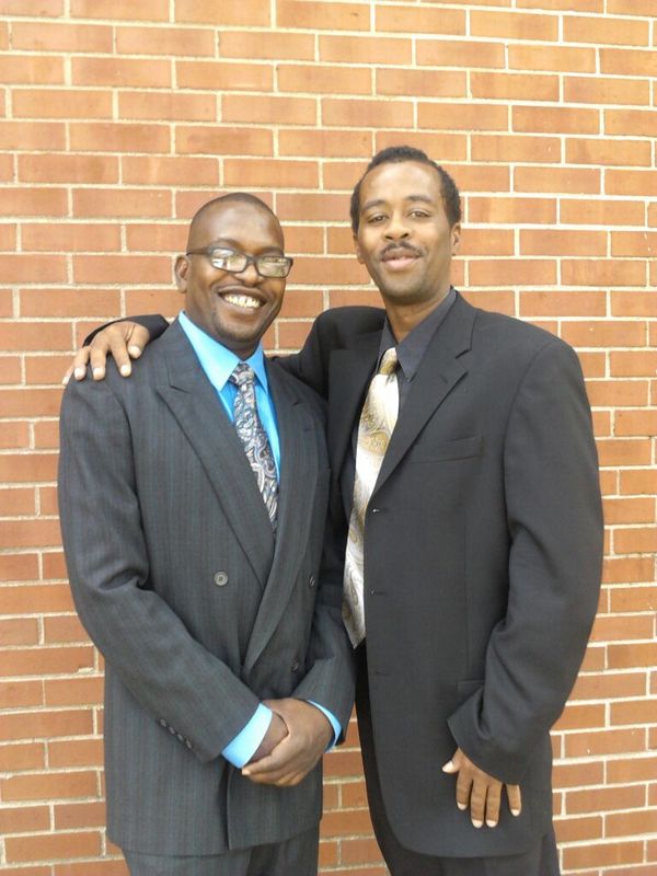 Date this hard body United States man DeMilo from Danville US16042