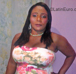 attractive Dominican Republic girl Gina from Santo Domingo DO21893