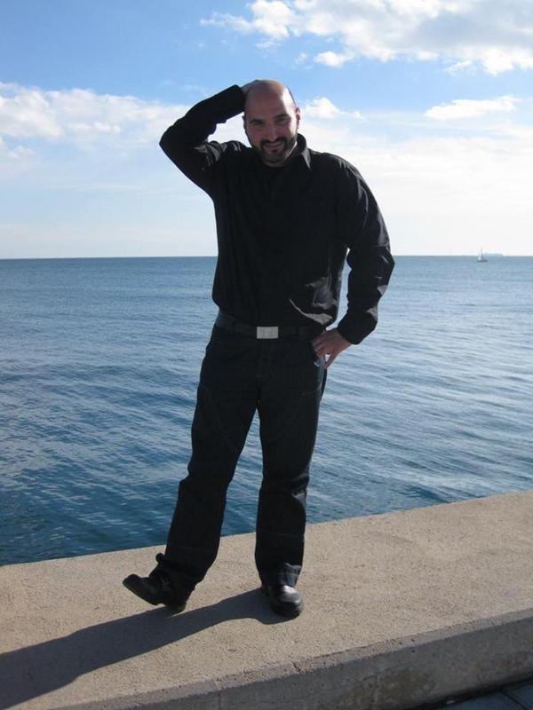 Date this exotic United Kingdom man Lennon from Nottinghan GB807