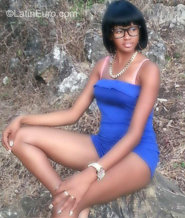 Date this voluptuous Jamaica girl Jeviane from Montego bay JM2026