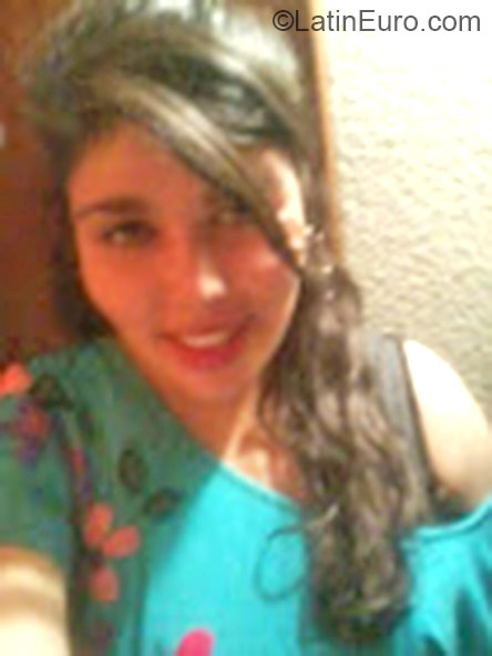 Date this fun Dominican Republic girl Valentina from Bogota DO22084