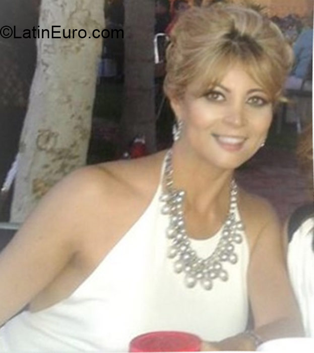 Date this stunning Mexico girl Elsa from Torreon, Coah. MX1403