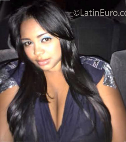 Date this pretty Dominican Republic girl Gisselle from Santo Dominigo DO22123