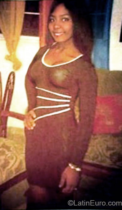 Date this charming Dominican Republic girl Karina from Samana DO22145