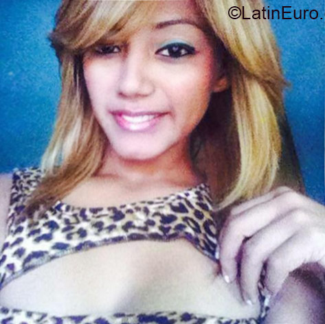 Date this attractive Honduras girl Melissa from Tegucigalpa DO22159